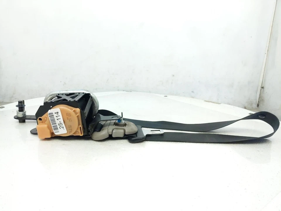 2005 Subaru Impreza retrator de cinto de segurança dianteiro driver esquerdo 64621Fe070ne - Imagem 2 de 4