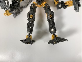 Lego Bionicle Toa Hewkii 8730 - Incomplete - No Canister - No Instructions -