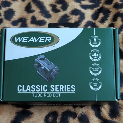 Weaver Classic Series Tube Red Dot Sight 1x 3MOA 30mm 22mm w/Mount