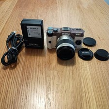 PENTAX Q10 Mirrorless Camera White Brown 5-15mm Lens Stylish Design