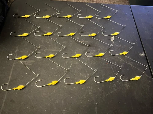 Twenty (20) NEW 3/8 oz Spinnerbait bullet heads Plain Yellow w R Bend Wires
