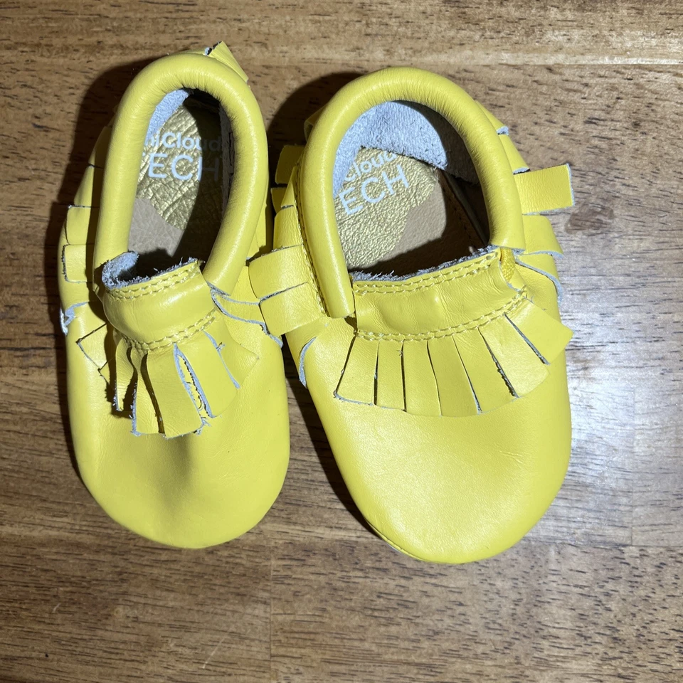 Тапочки для малышей UMI черная кожа и желтая кожа размер 4 (Великобритания 20).        T14 - Изображение 2 из 4