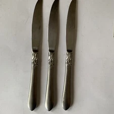 3 Modern Solid Dinner Knives Oneida Simba Stainless 18/0 Silver 266437 Frosted a
