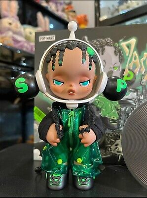 POPMART SKULLPANDA OOTD Green Field Girl Collaboration POPMART SKULLPANDA OOTD Green Field Girl Collaboration