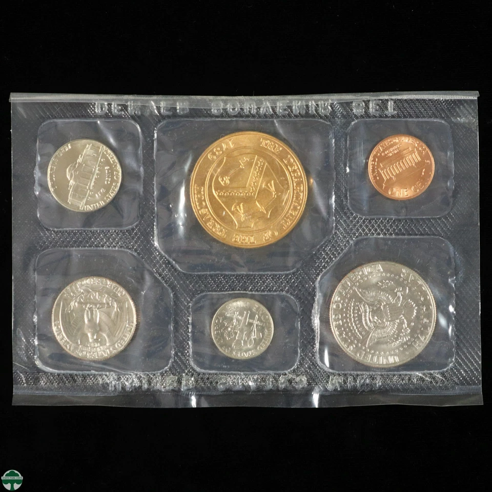 Denver Mint Souvenir Set - Mix of 1974 & 1975 Dated Coins - No Envelope - Image 2 of 4