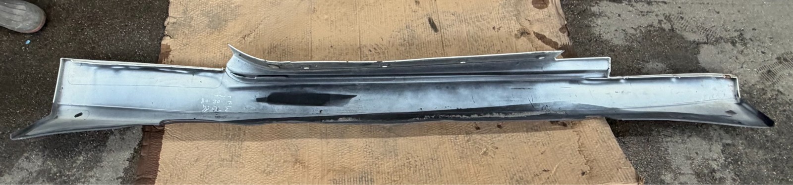 Maserati GranTurismo 2008-2018 Left Inner Rocker molding White P/N 080093800