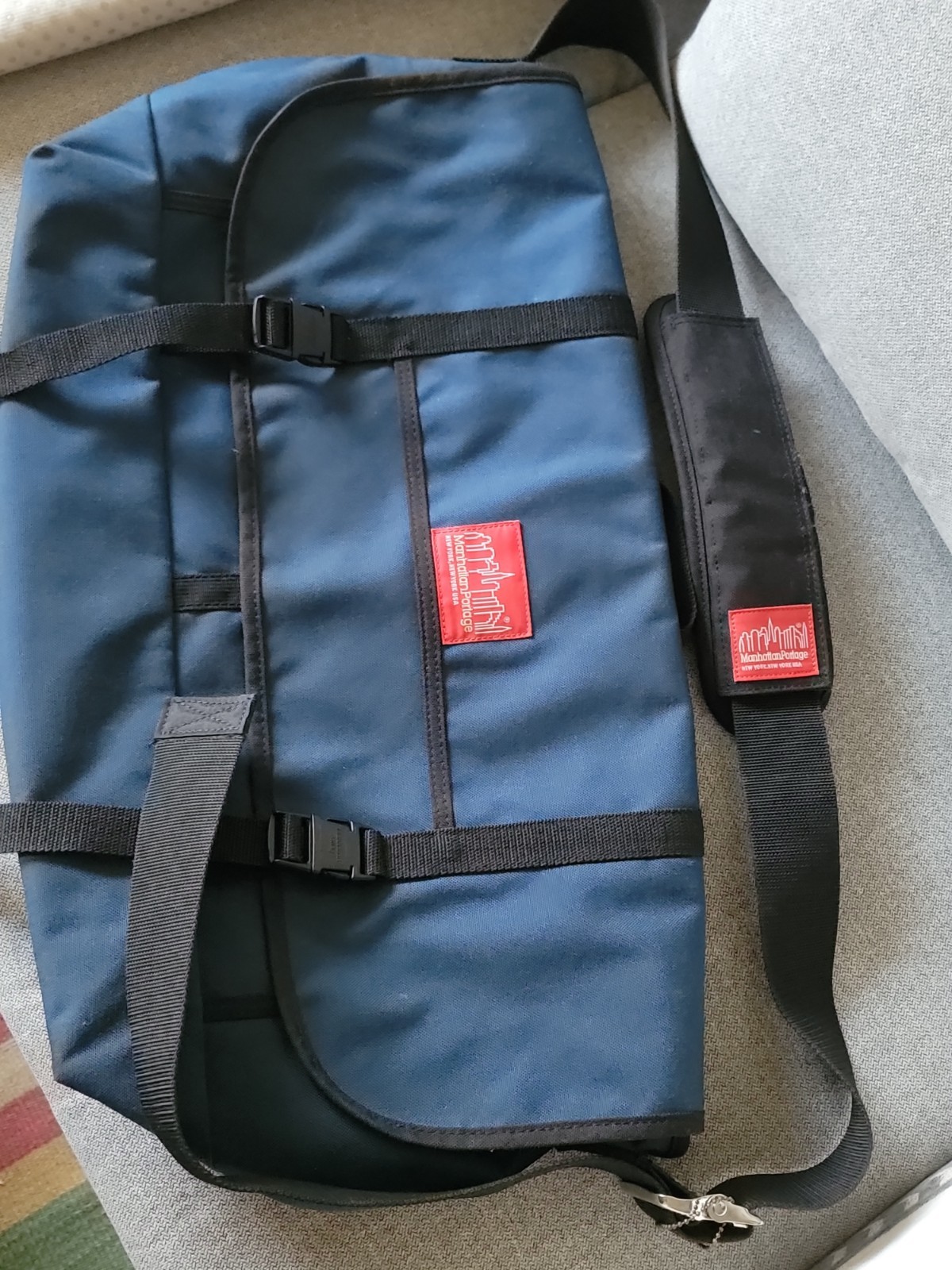 RARE 26in XL MANHATTAN PORTAGE MOTOR BIKER MESSENGER CROSSBODY BAG GREAT SHAPE!