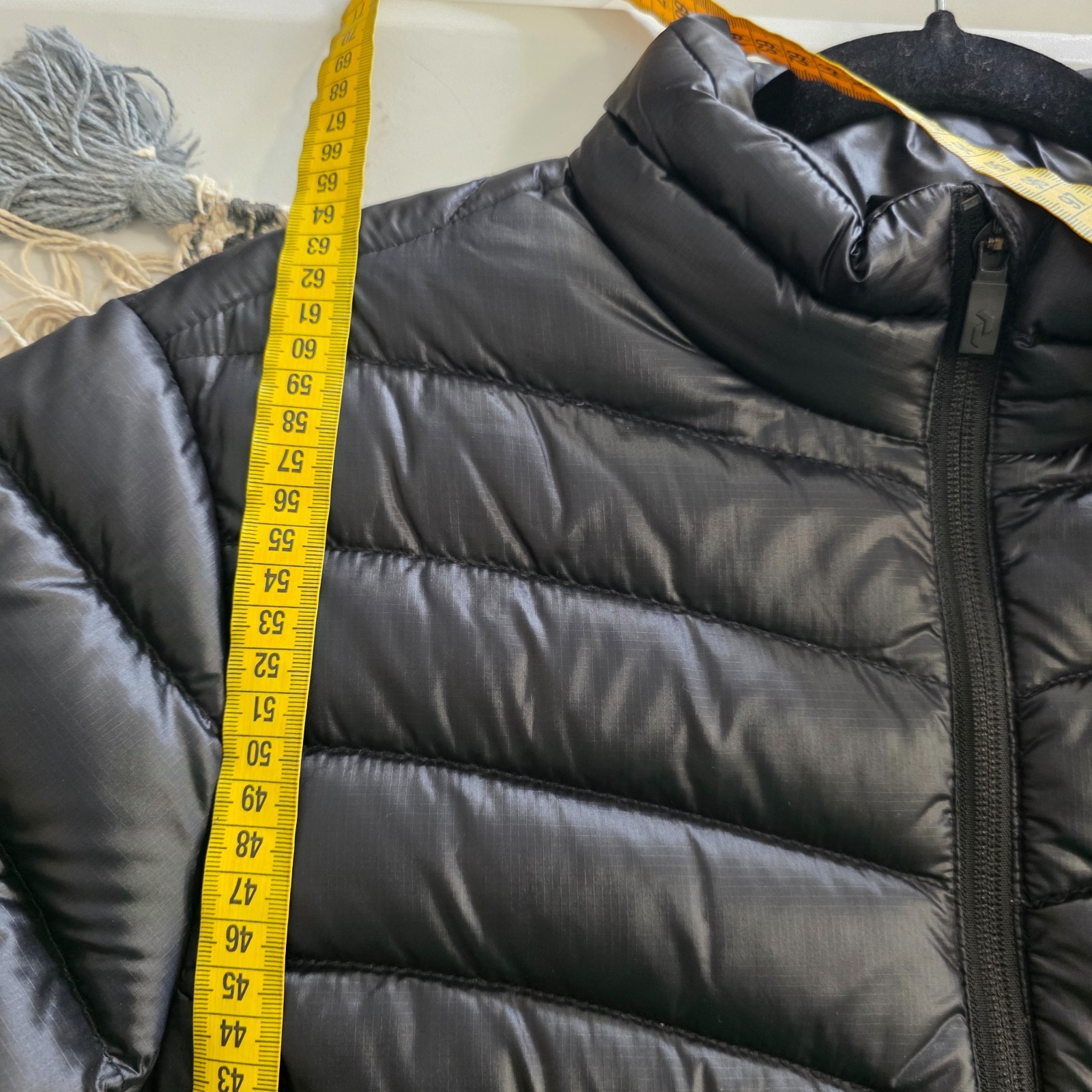 Peak Performance Women’s Down Jacket Black Lightw… - image 11