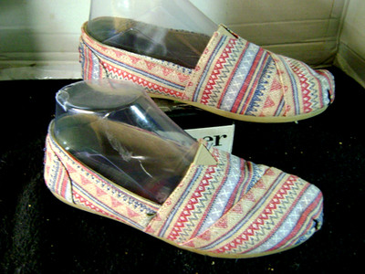 BOBS from Skechers Casual Aztec Print Slip On Loafer 34161 Women's Size 7