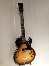 Chitarra elettrica Gibson ES-135 usata JP