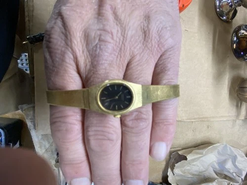 Vintage Seiko Quartz Gold Tone Ladies Watch