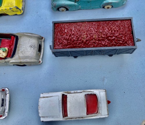 14 Antique Toys Dinky Toys + JOUEF + Norev + Minialuxe + Solido - Picture 19 of 24