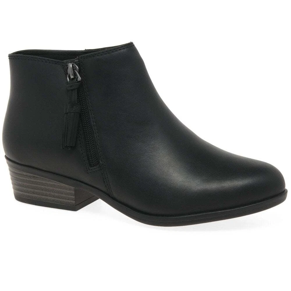 Clarks addiy on sale terri black