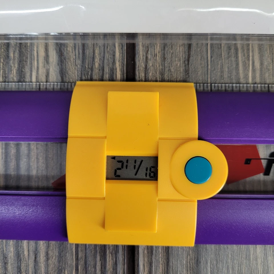 Pantalla digital Fastrak de la década de 1980 regla deslizante 16ths púrpura Homestar vintage Foto 2 de 4