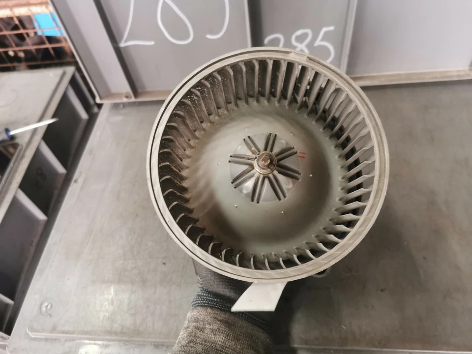 Orig. Toyota Avensis T22 Carina E Gebläsemotor Heizungsgebläse Bosch 0130111164 - Bild 3 von 4