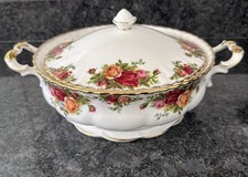 Royal Albert Old Country Roses, 2 handled lidded Tureen, 1st Quality New