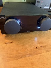Cyrus One HD Amplifier Black with Remote Control Boxed Leads & Disc