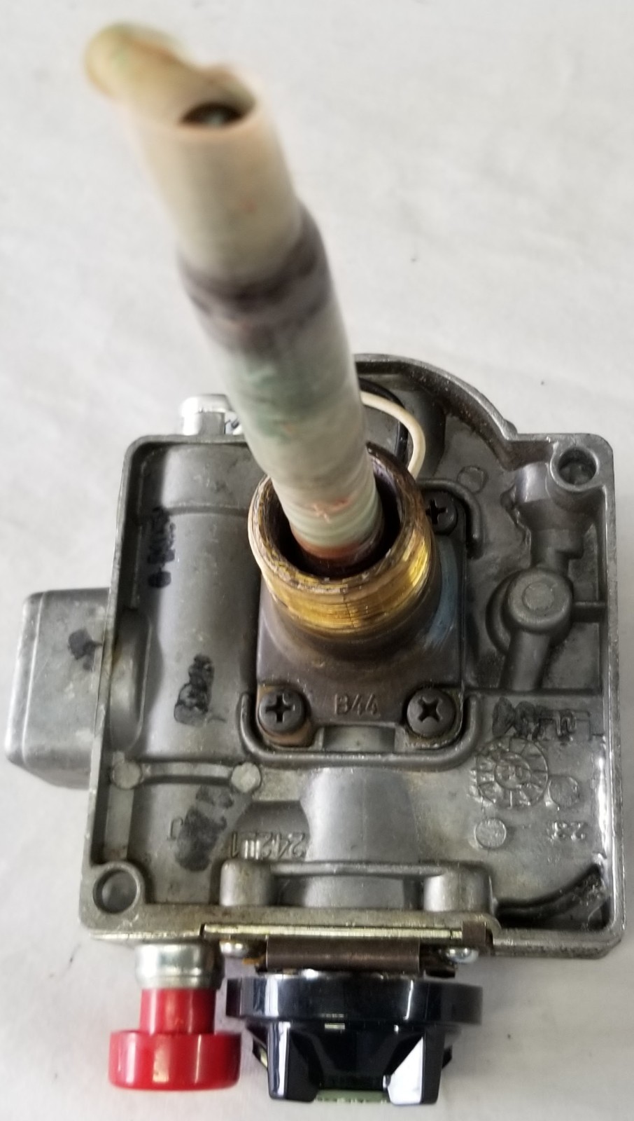 Robertshaw Unitrol 66-178-335 Hot Water Heater Gas Valve R110RTSP Works Perfect!