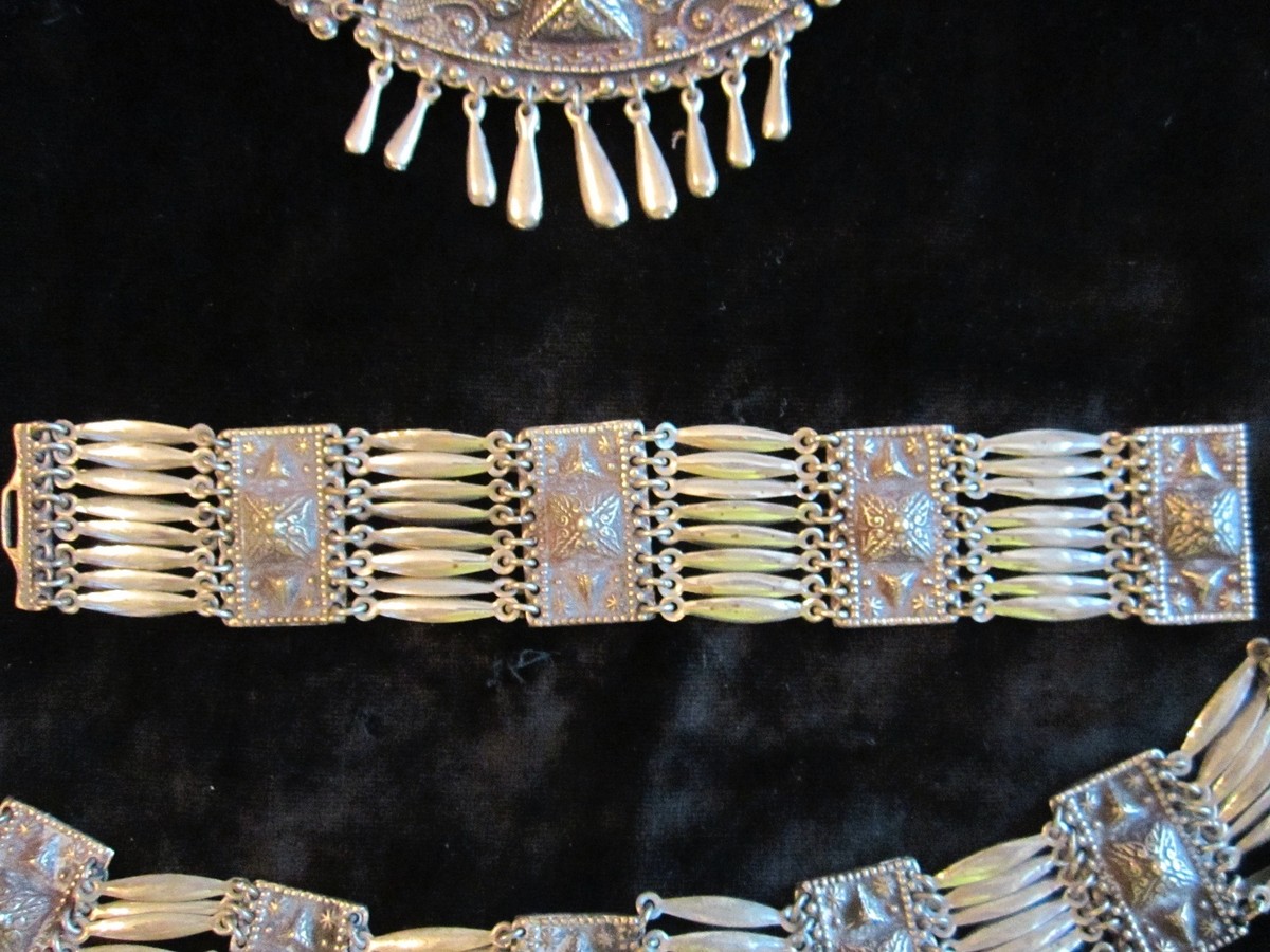 1940'S MEXICAN SILVER 800 PARTS PER THOUSAND - BELT-NECKLACE
