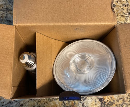 EcoSmart 120-Watt Equivalent Dimmable Flood LED PAR38 A20PR38120WES32 - Picture 2 of 3