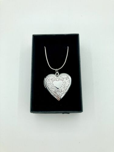 Hermoso Elegante Collar Medallón Corazón Filigrana Tono Plata Regalo - Imagen 2 de 5