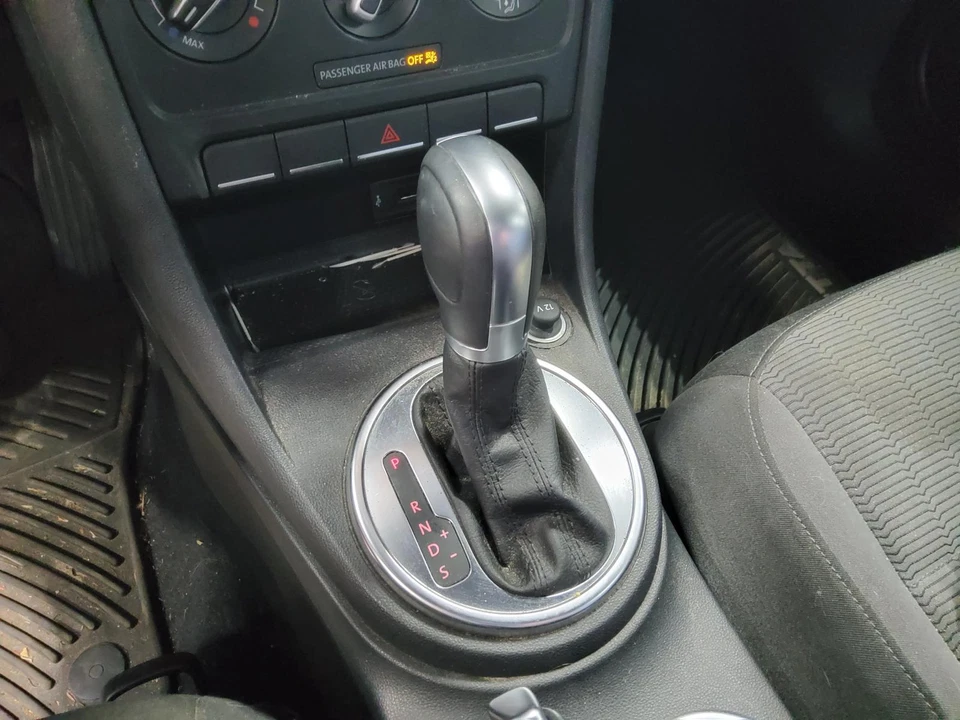 Medidor de velocímetro usado se adapta a: Volkswagen Beetle Cluster 2016 motor de gasolina MPH Foto 3 de 4