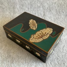 Vtg Chinese Asian Wooden Jewelry Box -Raised Flower Decoration Green Black *Read