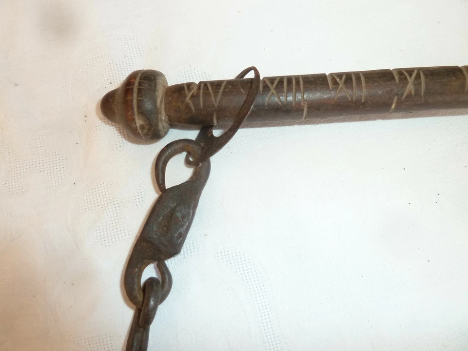 Balance Romaine ancienne en fer forgé et bois XVIII ième collection outil ancien - Photo 3/4