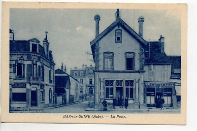 BAR SUR SEINE - Aube - CPA 10 - La poste - Boulangerie - Café de la Halle