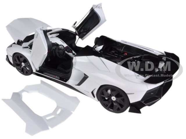 Lamborghini Aventador j ホワイト 1/18 1/18 AUTOart Lamborghini Aventador J (White) Car Model