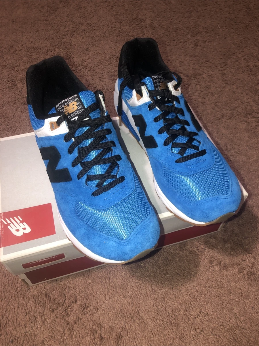 New Balance 572 US 10 Uk 9 1 2 MRT572GB Blue Black Suede Brand New