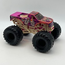 Monster Jam Official Calavera Grave Digger Monster Truck 1:64 Scale Die-Cast #L