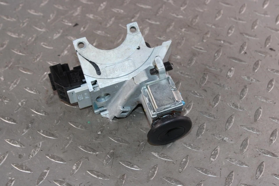 03-07 Hummer H2 *-KEY* Electronic Column Ignition Cylinder Switch Assembly OEM - Image 2 of 4