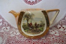 VINTAGE GIBSONS 'LUCKIE' THE HUNTSMAN LUSTRE CERAMIC  TEAPOT ENGLAND TEA POT OLD