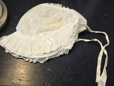 Vintage 1950's White/Ivory Baby Girls Lace Baby Bonnet