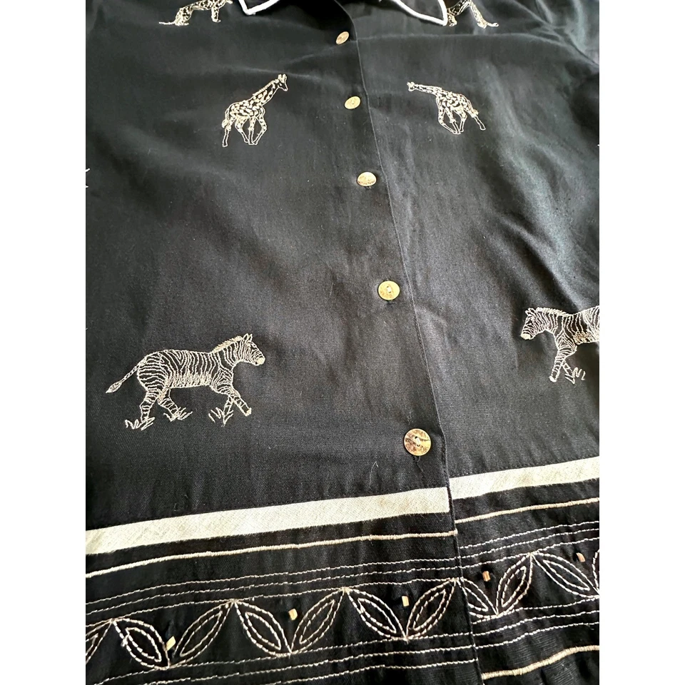 Top de Colección Hierba Limón Negro Bordado Safari Animales Manga Corta Mujer Talla XL Foto 2 de 4