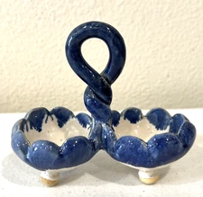 Vintage Blue & White Ceramic Double Open Salt Cellar w/ Twisted Handle Scalloped