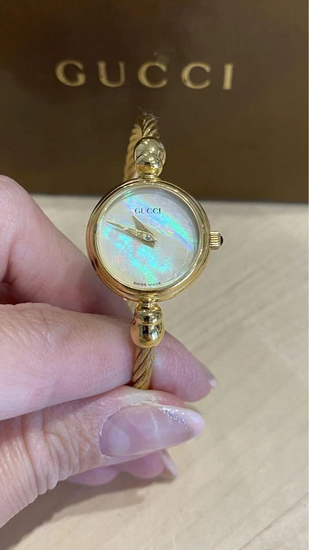 Gucci ivory clearance watch