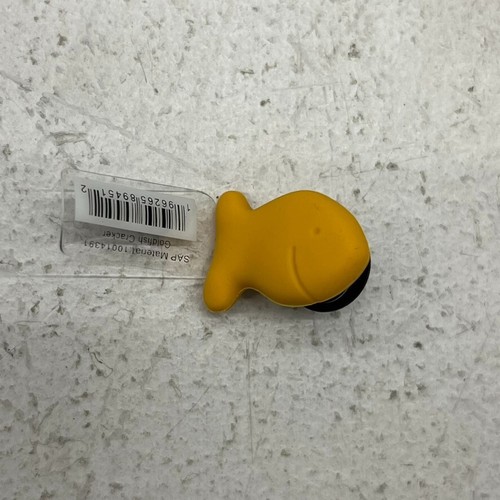 Jibbitz Yellow Goldfish Crackers Shoe Charm NEW
