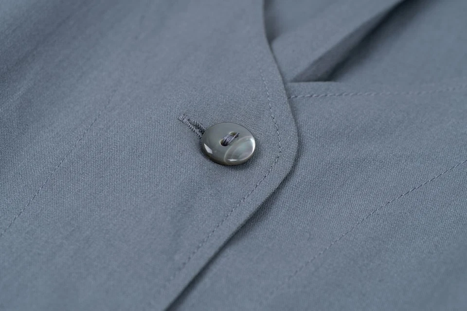 Camisa larga abotonada vintage Kenzo para mujer 100 % seda, talla L Foto 2 de 4