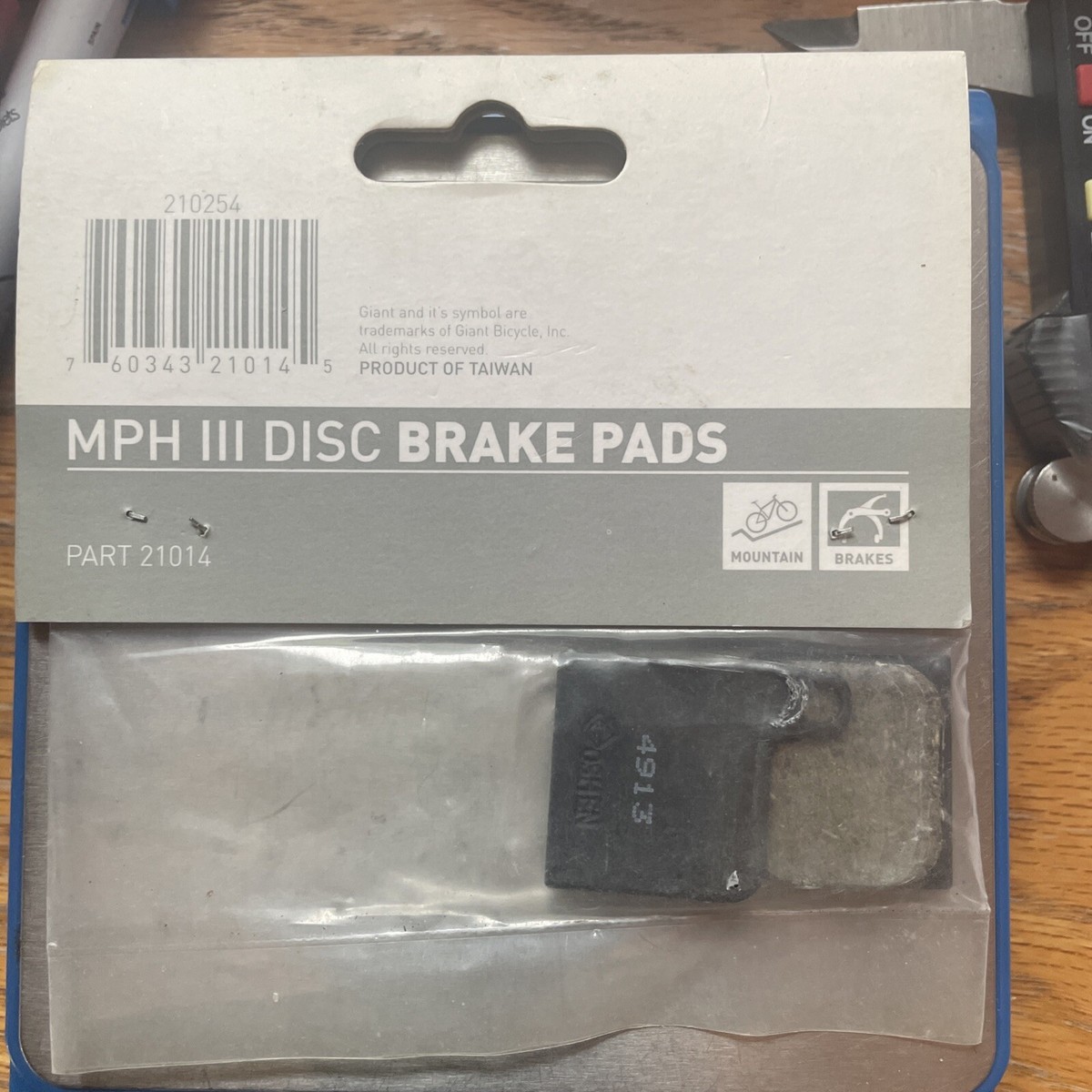 giant bicycle brake pads New-in-Package Pair of GIANT BICYCLE MPH III 3 Disc Brake pads • 21014