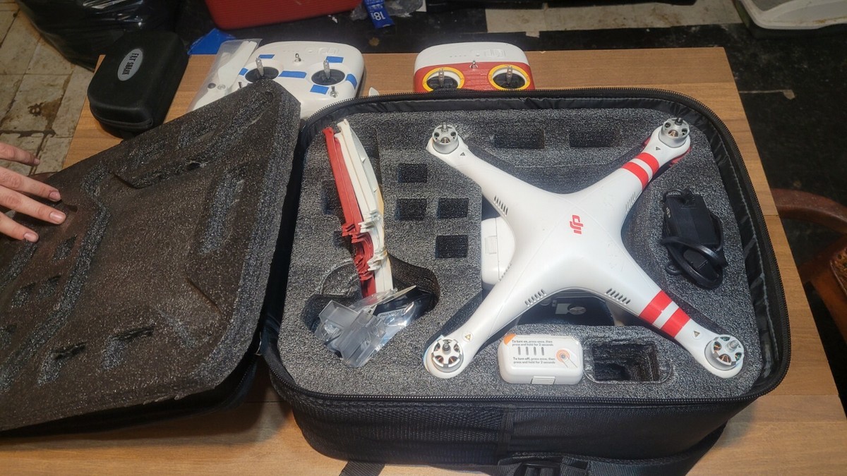 phantom - DJI  PHANTOM2 VISION+ 未使用品 phantom - DJI PHANTOM2 VISION+ 未使用品の通販 by 明日もいい