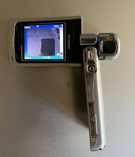 Nokia N90 3G Symbian OS 8 31 MB Unlocked 3G smartphone - Picture 13 of 16