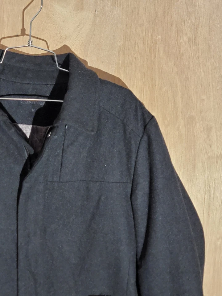 Jaqueta masculina Calvin Klein preta mistura de lã média zíper completo botão frontal - Imagem 3 de 4