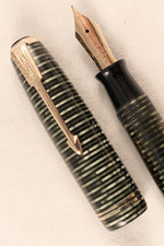 VINTAGE 1946 EMERALD GREEN STRIPED PARKER VACUMATIC FOUNTAIN PEN ~ RESTORED!