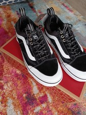 Old School Black Mte Waterproof Vans trainers Size UK 6 BNIB