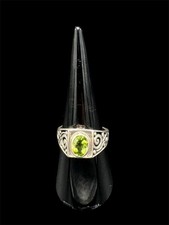 Gorgeous 925 Sterling Silver Peridot Ring Size 7.25