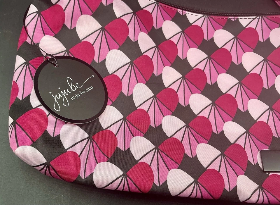 NWT Jujube Heartbreak Be Light Med. Zip Tote W/ Handle Cosmetics Travel Diaper - Image 3 of 4