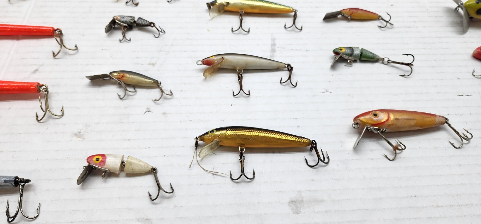 VINTAGE FISHING LURES RAPALA JITTERBUG L&S HEDDON SONIC CRANKBAITS PLUGS JOINTED - Image 9