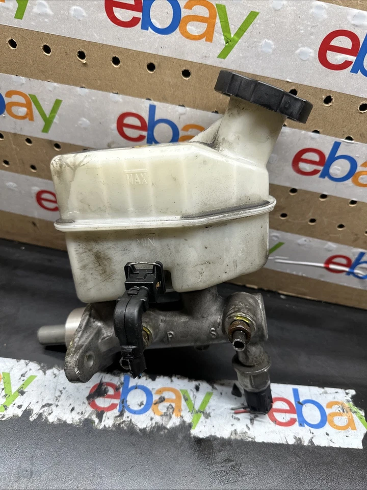 Hyundai Tucson 2006 cilindros maestros Foto 3 de 4